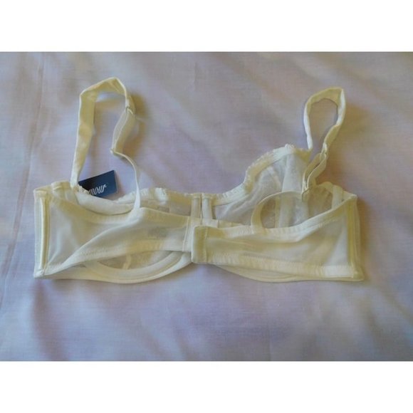 Paramour Bra 34C Underwire Lace Beige Creme New Semi - Demi  Intimates - Picture 5 of 5